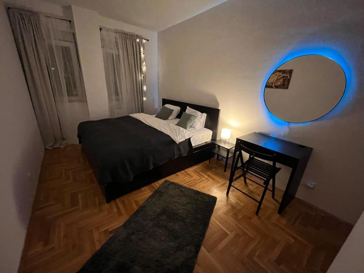 Apartment Ana - City Center Belgrado Buitenkant foto
