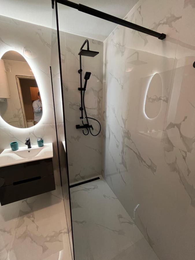 Apartment Ana - City Center Belgrado Buitenkant foto